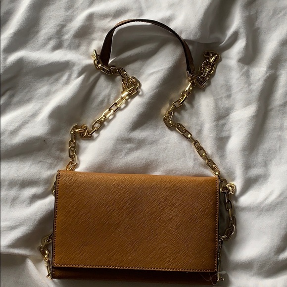 Tory burch brown with gold chain - Picture 4 of 4